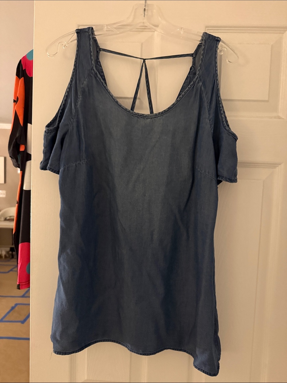 Kut from the Kloth Blue Cold-Shoulder Chambray Tank with Back Strap